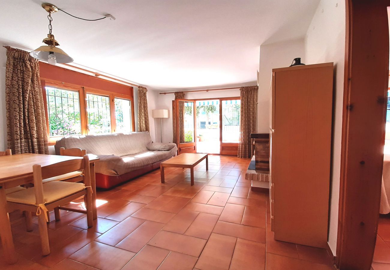 Apartment in Llafranc - 1AL 01 - Simple apartment with terrace near the beach of Llafranc