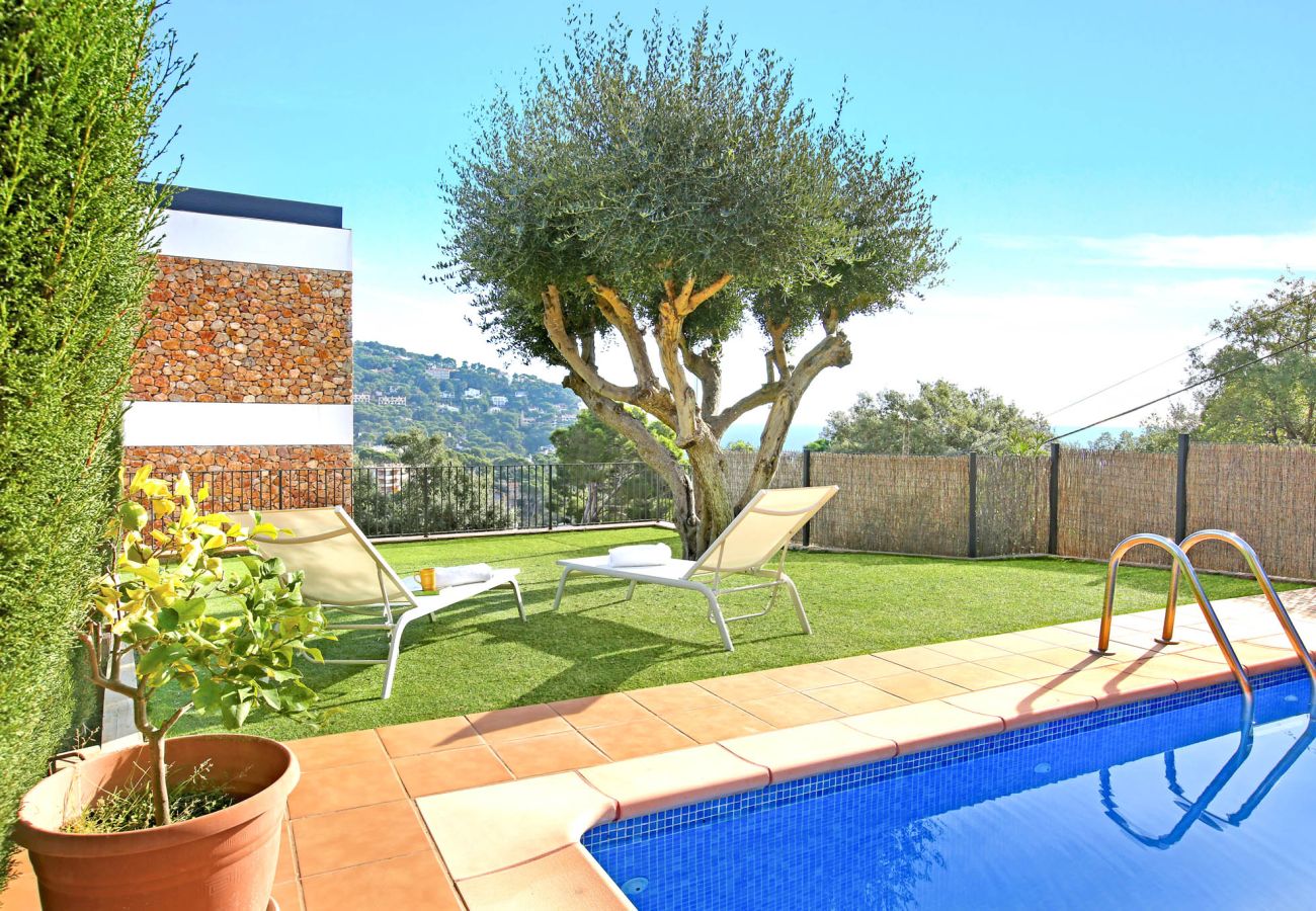 Villa in Llafranc - 1ESQ 01 - 6 Bedrooms house with garden and private pool located in Llafranc 800m from the beach