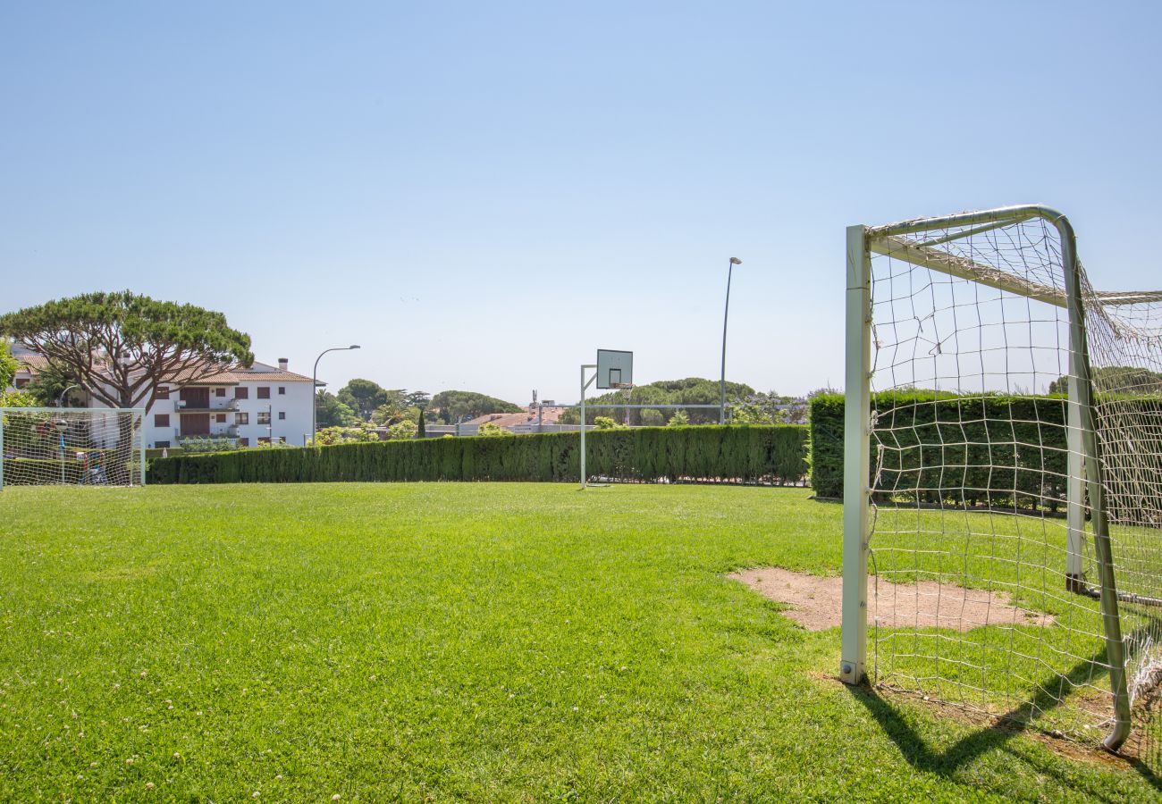 Apartment in Calella de Palafrugell - 1I-90 Cosy apartment with communal swimming pool a few minutes walk from the beach of Calella de Palafrugell.