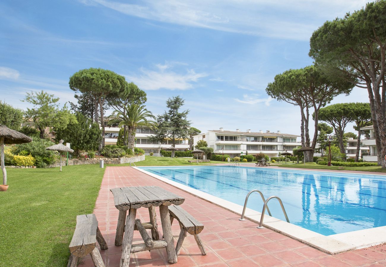 Apartment in Calella de Palafrugell - Calella Park 5-A - Apartment with pool and terrace close to the beach