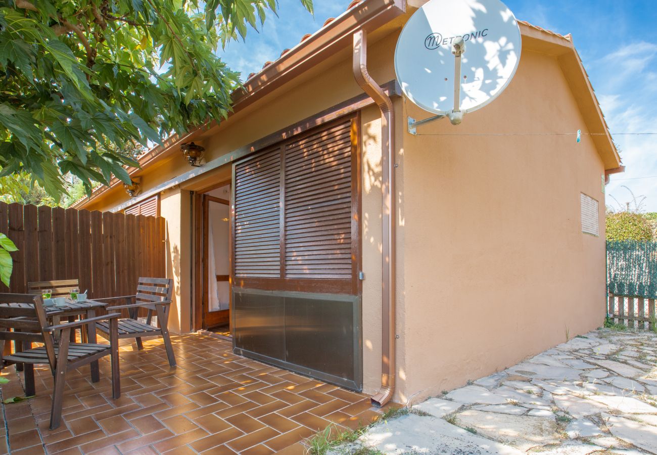 Villa in Vidreres - 2CIP01-10pax - House with capacity for 10 people and private pool located in a quiet area