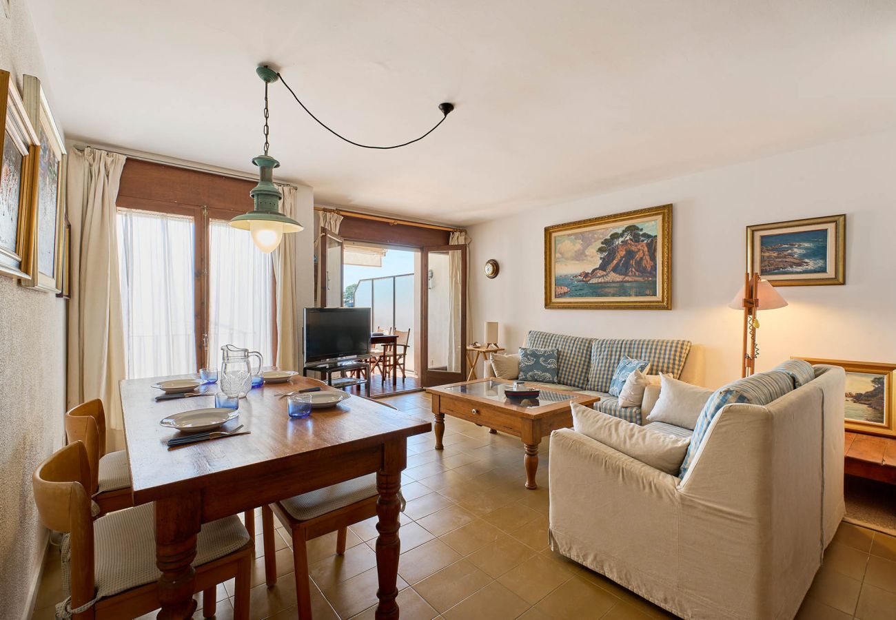 Apartment in Llafranc - 1CYP01 - Duplex for 7 people n the seafront of Llafranc beach