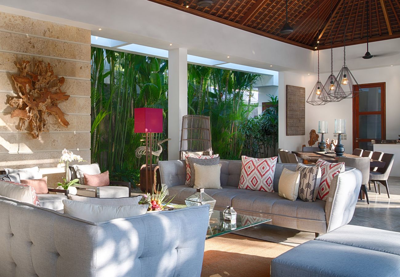 Villa in Seminyak - Casa Brio - Luxury villa close to the beach in Bali 