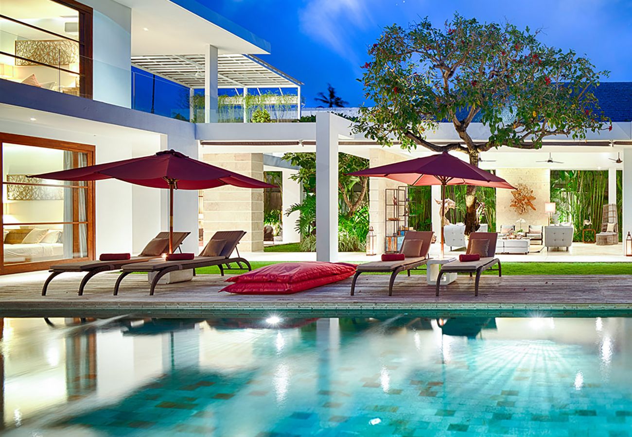 Villa in Seminyak - Casa Brio - Luxury villa close to the beach in Bali 