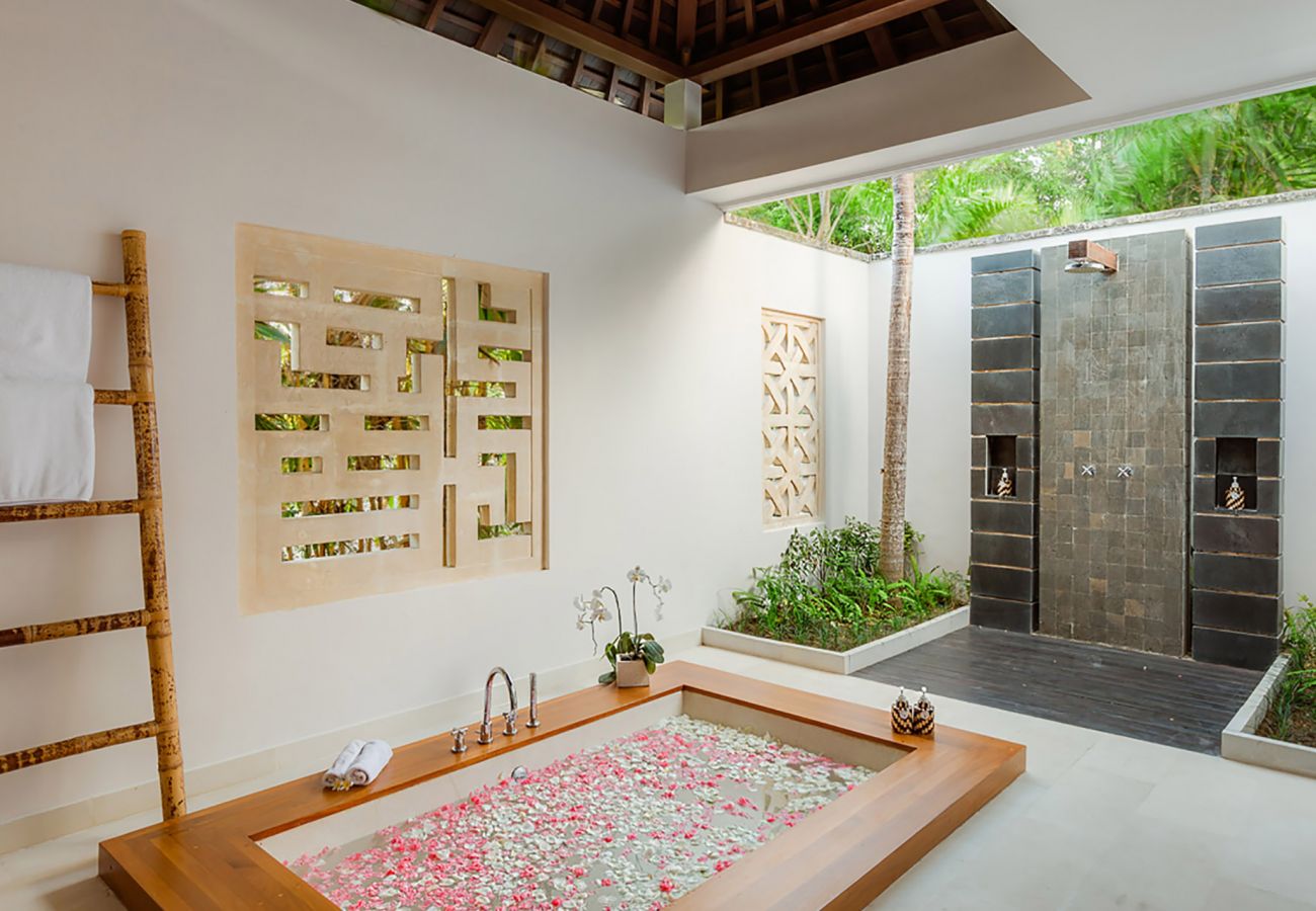 Villa in Canggu - The beji - Luxury house near the beach in Bali