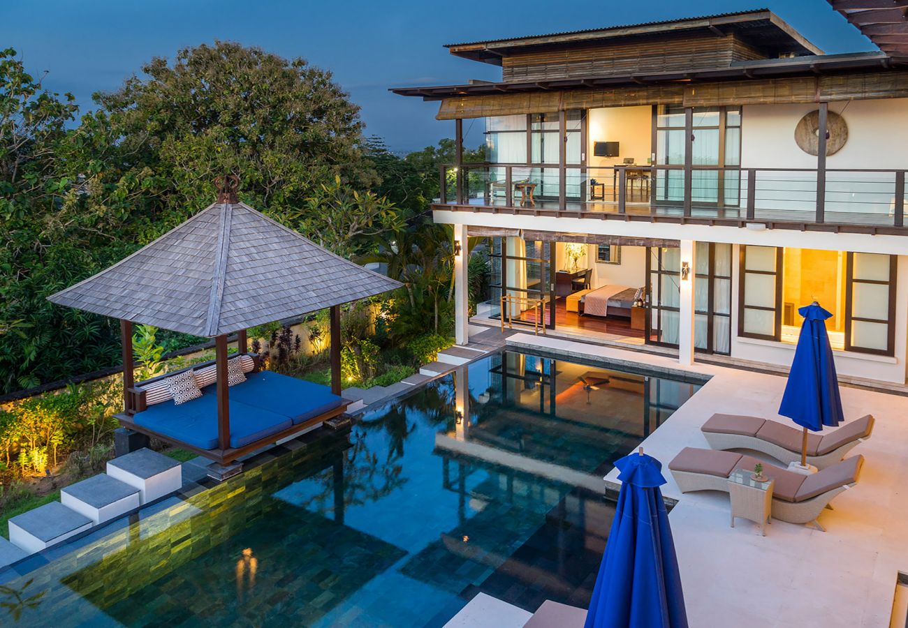 Villa in Kuta - Adenium - Villa with pool near the beach in Bali