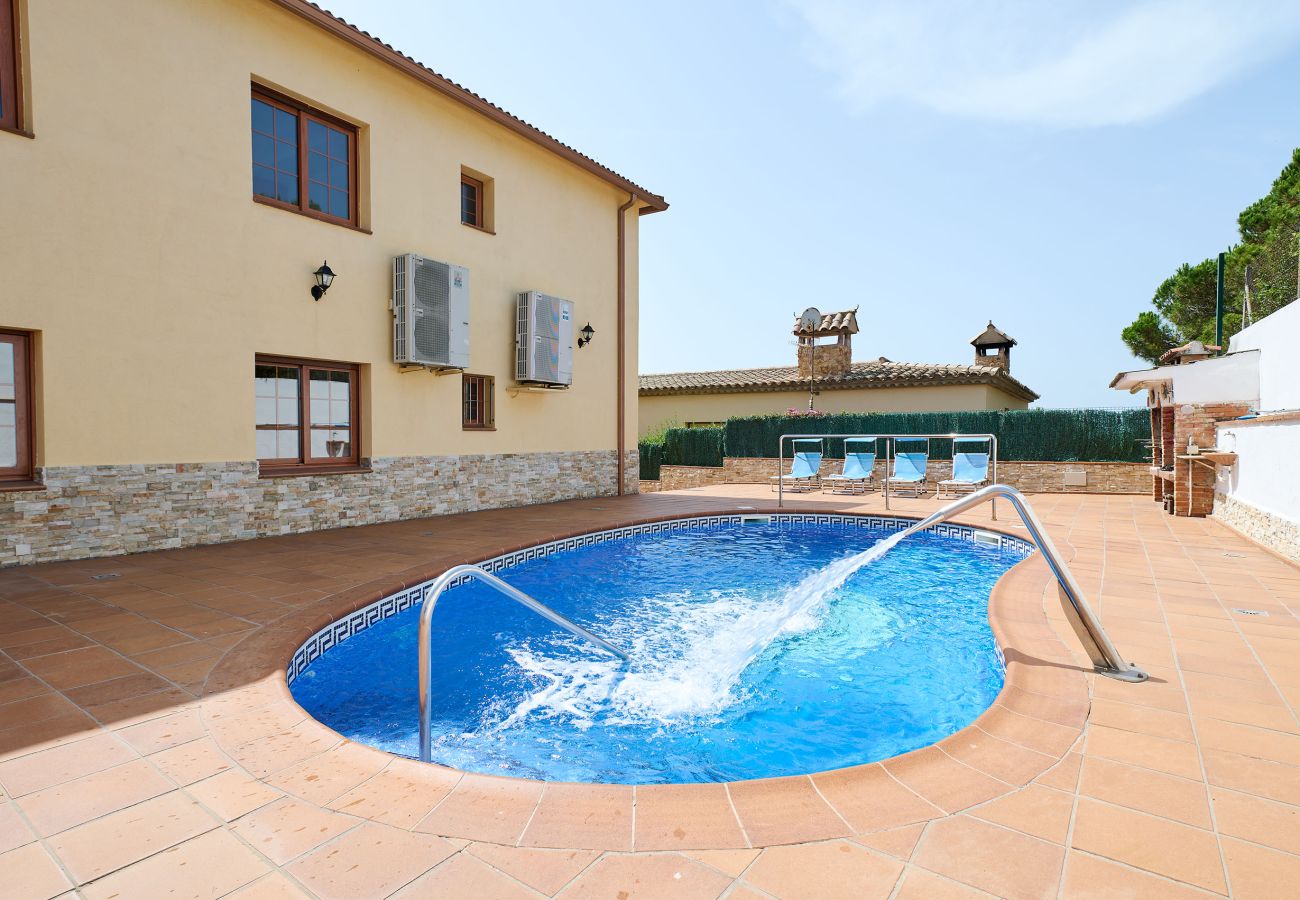 Villa in Blanes - 2MARINA01 - House with a private pool in a residencial area