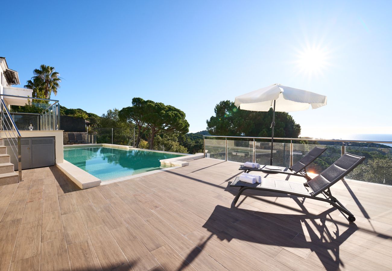 Villa in Lloret de Mar - 2FIR02 Villa with private swimming pool