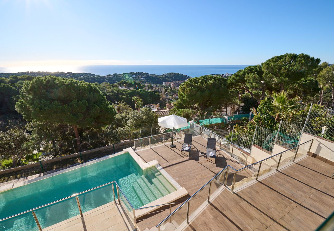 Villa in Lloret de Mar - 2FIR02 Villa with private swimming pool