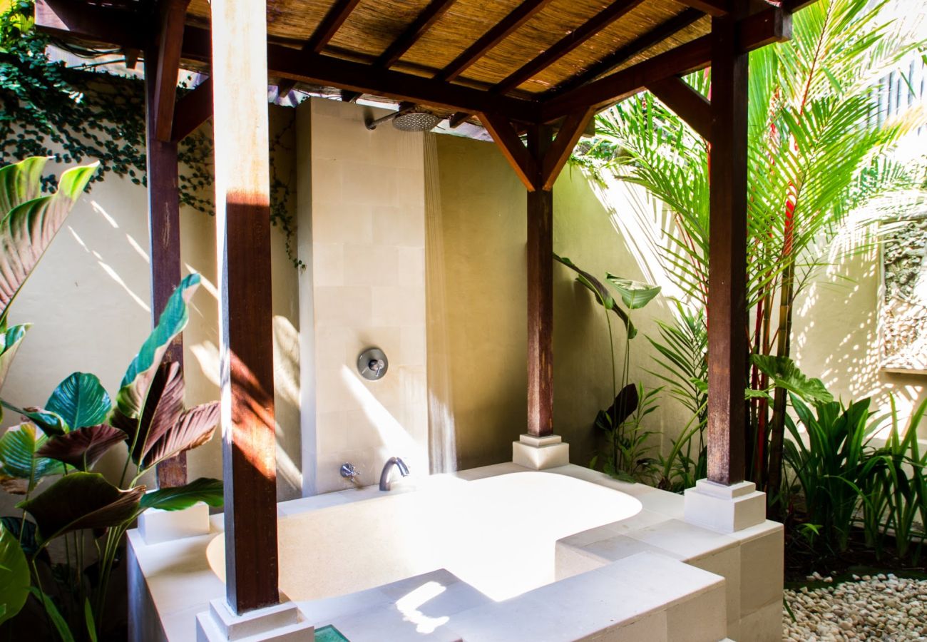 Villa in Canggu - Gembira - 2 bedroom house with pool near Bali beach