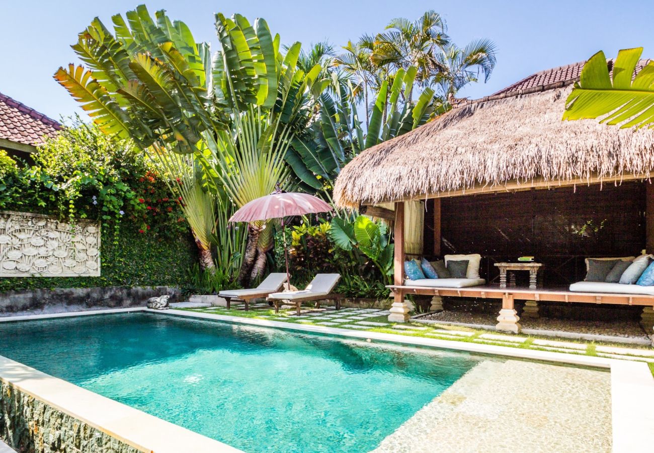 Villa in Canggu - Gembira - 2 bedroom house with pool near Bali beach