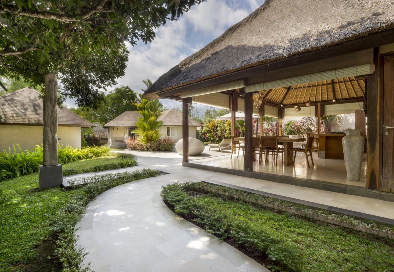 Villa in Uluwatu - Akilea Estate - spectacular 14 bedroom house with pool at Bali