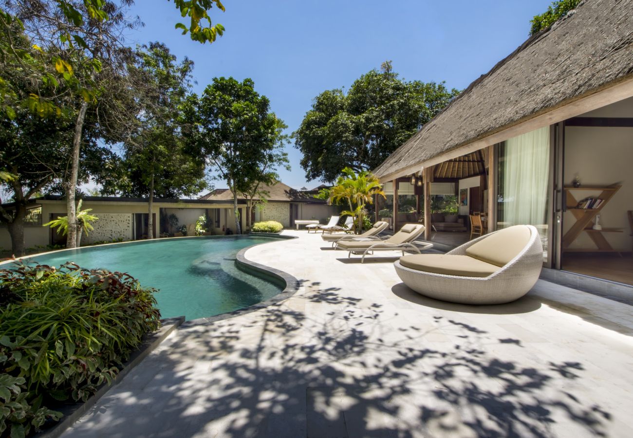 Villa in Uluwatu - Akilea Estate - spectacular 14 bedroom house with pool at Bali