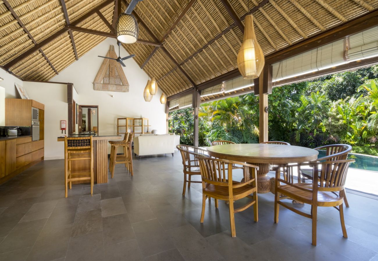 Villa in Uluwatu - Akilea Estate - spectacular 14 bedroom house with pool at Bali