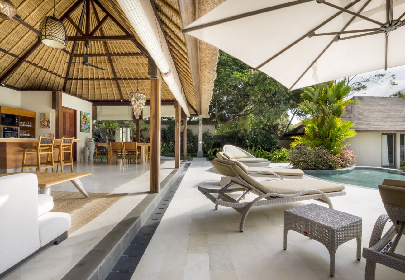 Villa in Uluwatu - Akilea Estate - spectacular 14 bedroom house with pool at Bali