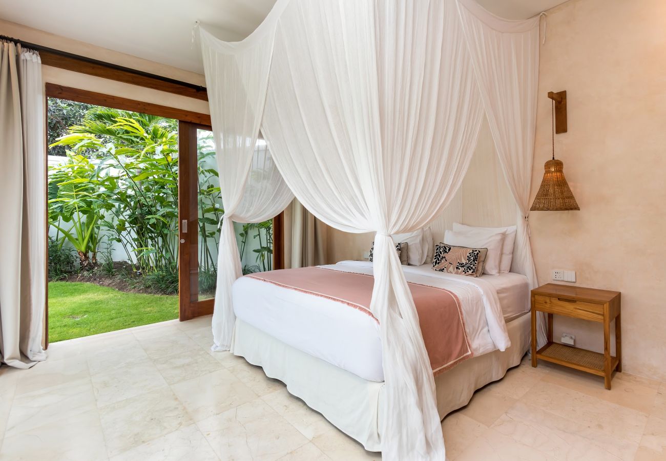 Villa in Kerobokan - Alea Estate- Spectacular villa for 18 people with pool in Bali