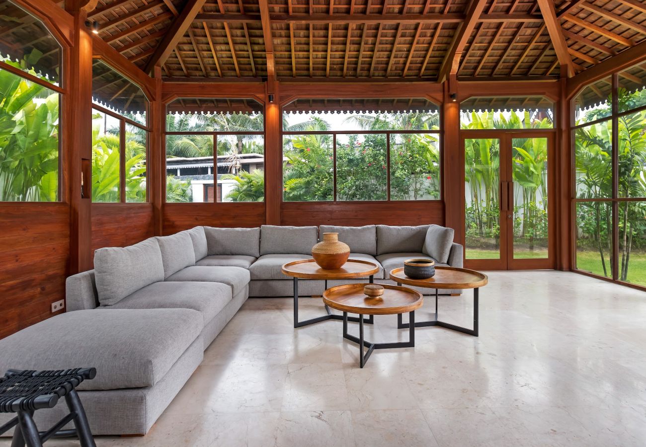 Villa in Kerobokan - Alea Estate- Spectacular villa for 18 people with pool in Bali