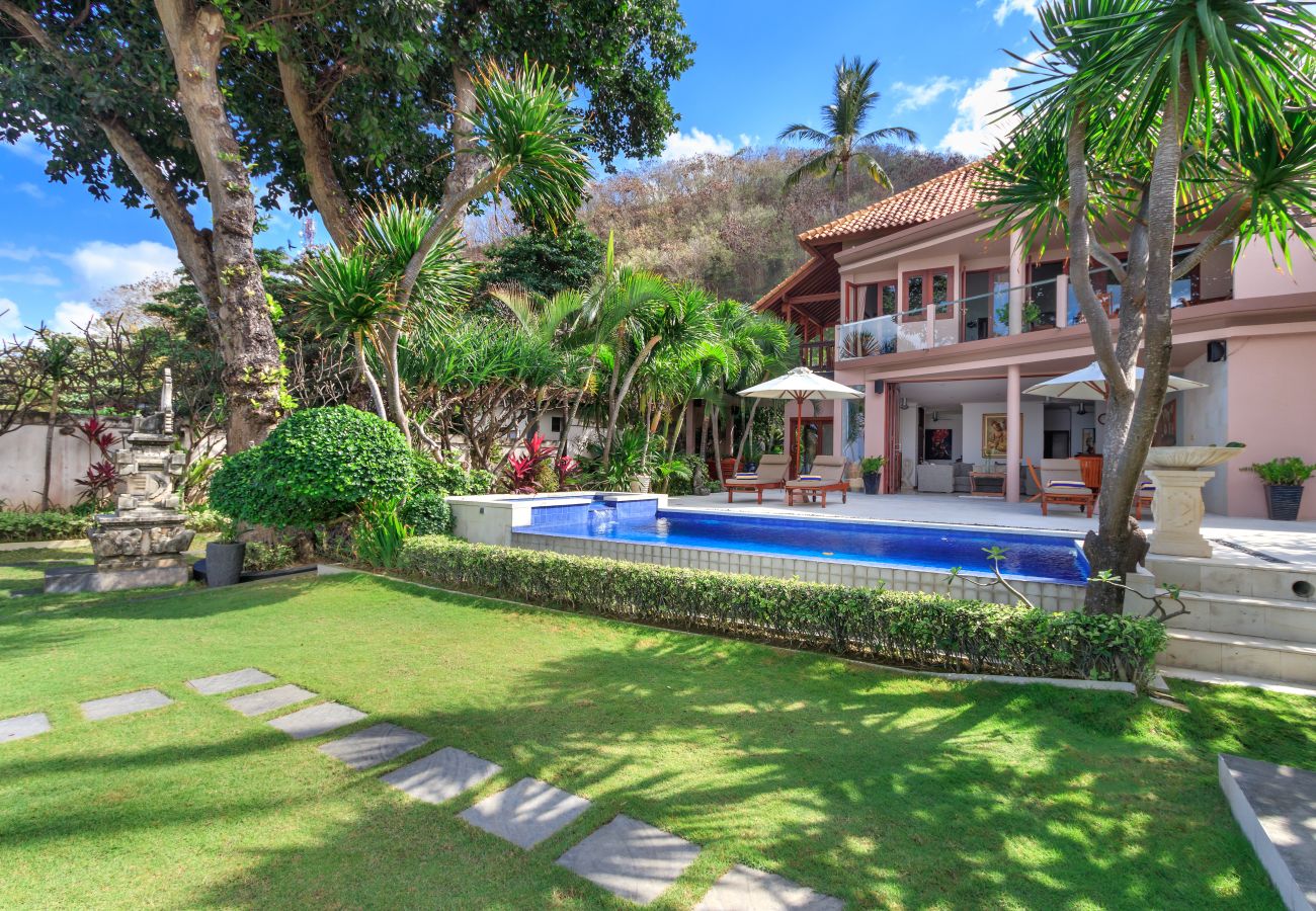 Villa in Candidasa - pantai candidasa - Beautiful 2 bedroom house with stunning sea views in Bali