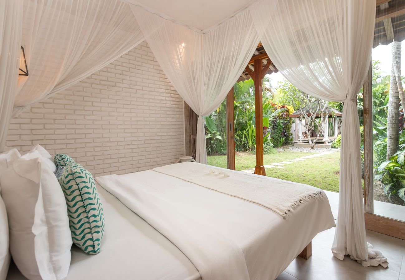 Villa in Kerobokan - Little Manao - Beautiful 4 bedroom house with pool in Bali