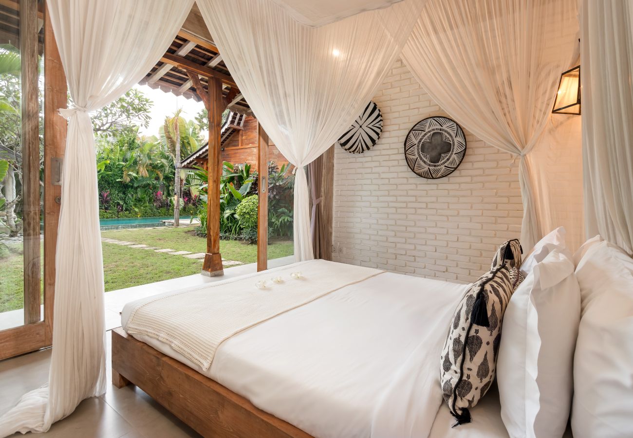 Villa in Kerobokan - Little Manao - Beautiful 4 bedroom house with pool in Bali