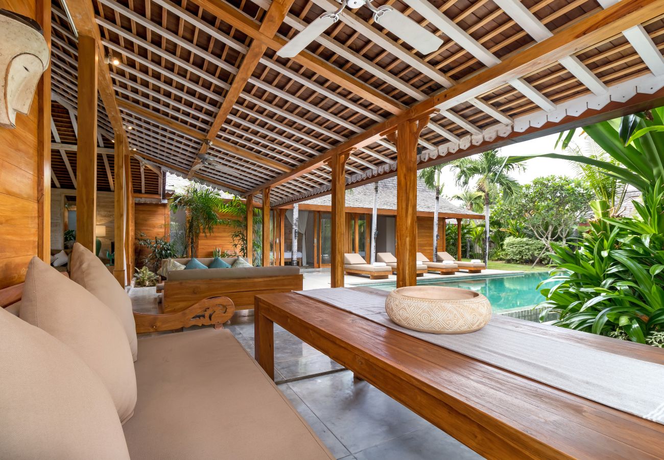 Villa in Kerobokan - Little Manao - Beautiful 4 bedroom house with pool in Bali