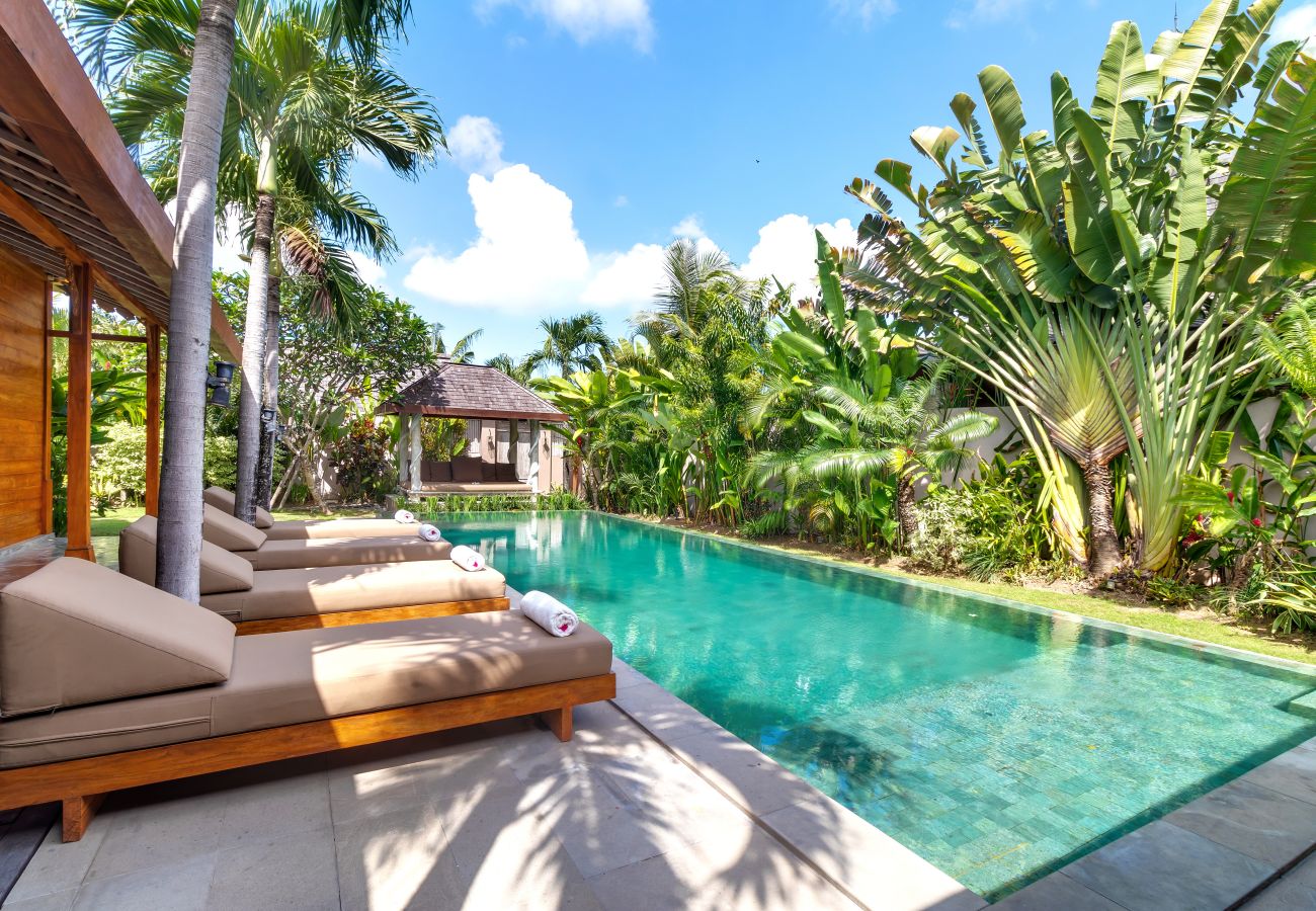 Villa in Kerobokan - Little Manao - Beautiful 4 bedroom house with pool in Bali