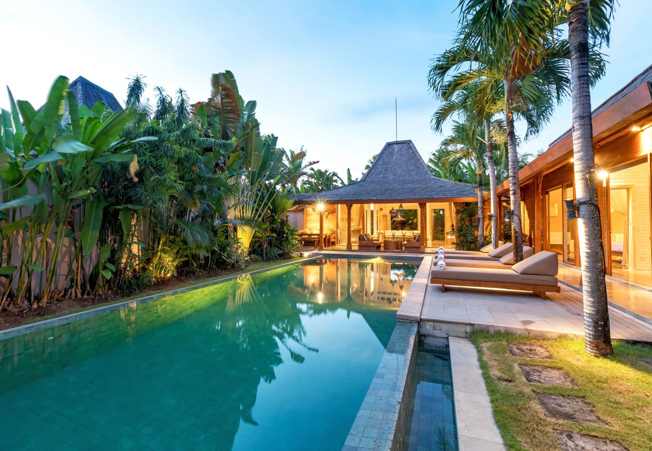 Villa in Kerobokan - Little Manao - Beautiful 4 bedroom house with pool in Bali