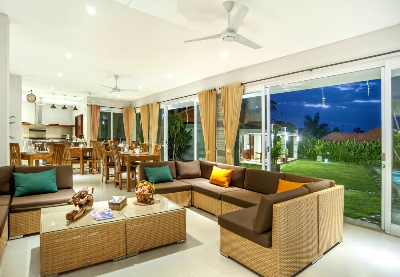 Villa in Canggu - Yenian- 5 bedroom house with pool in Bali