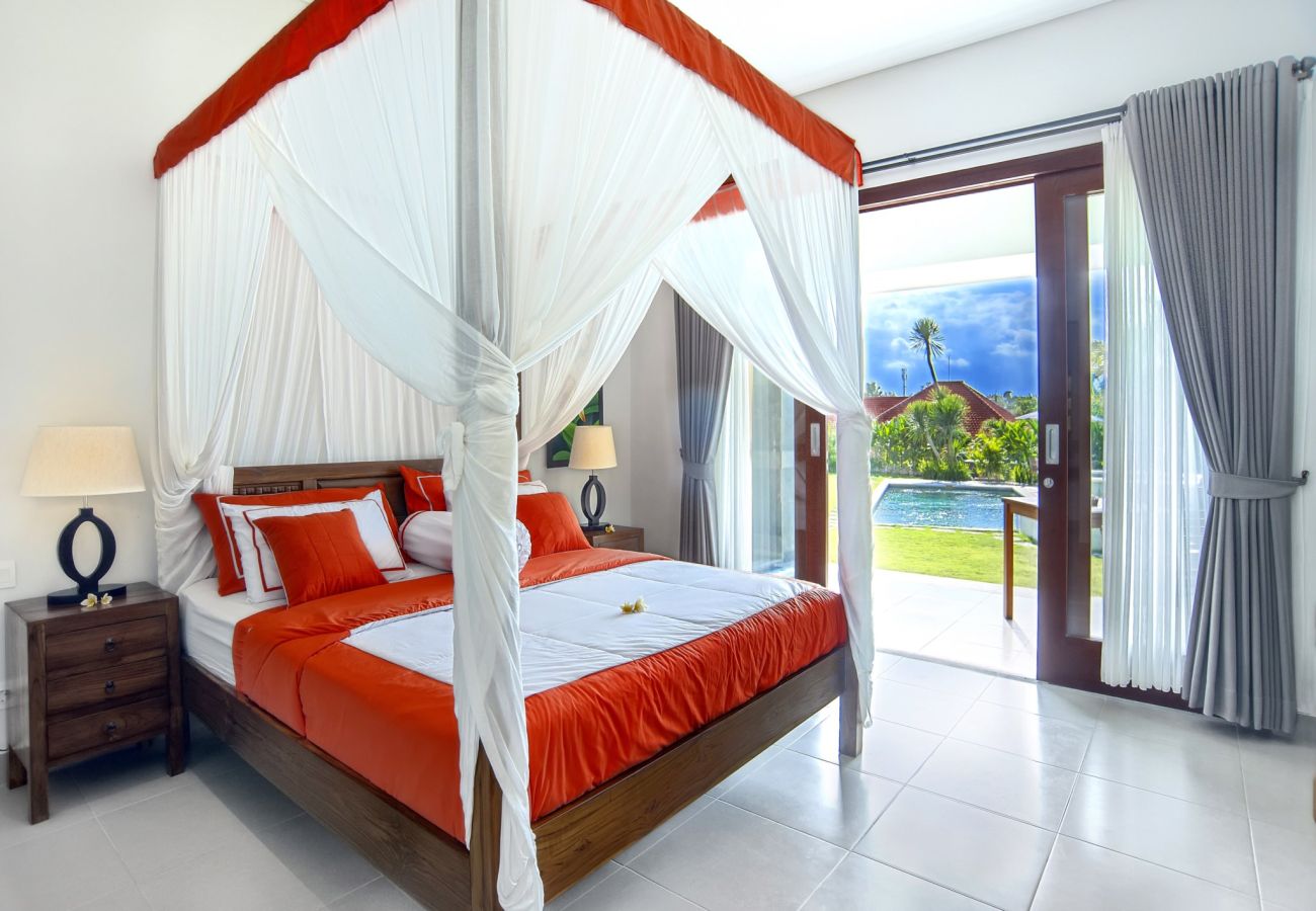 Villa in Canggu - Yenian- 5 bedroom house with pool in Bali