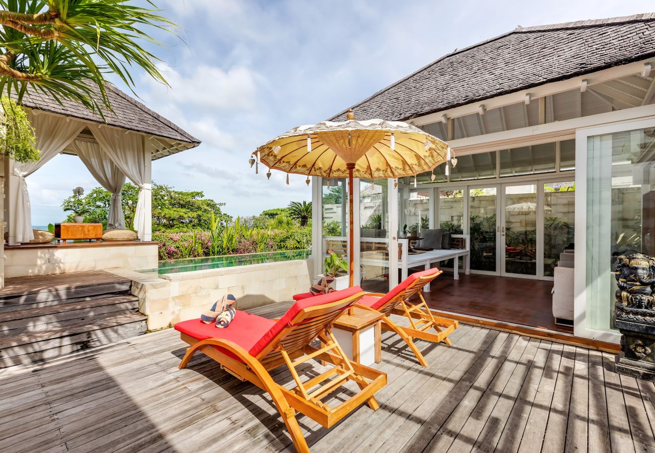 Villa in Seminyak - The chands one A - 1 bedroom beachfront villa with stunning Bali sea views