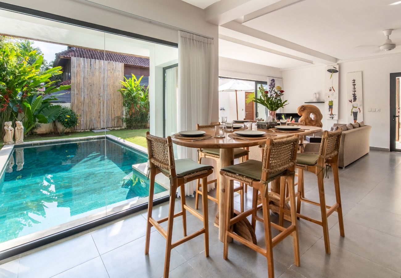 Villa in Seminyak - Wiana- Villa for 6 people with pool near Bali beach