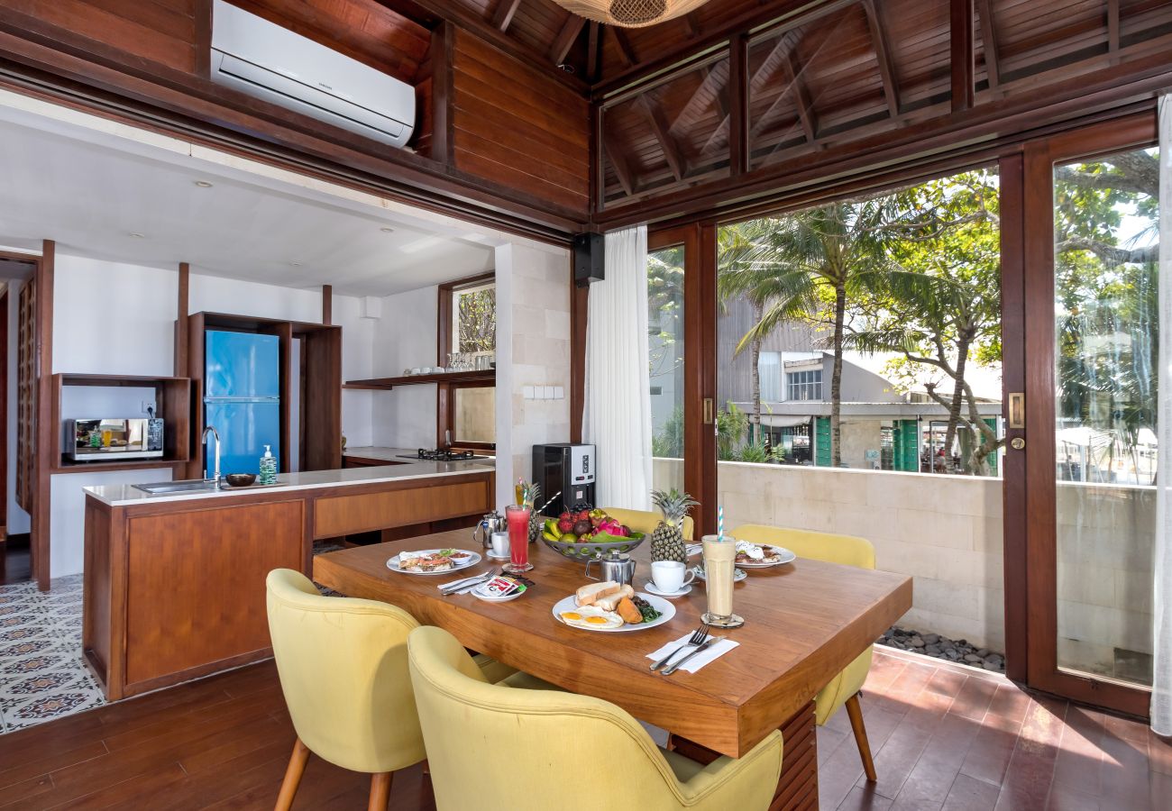 Villa in Seminyak - The chands two A- 2 bedroom frontline villa with stunning Bali sea views