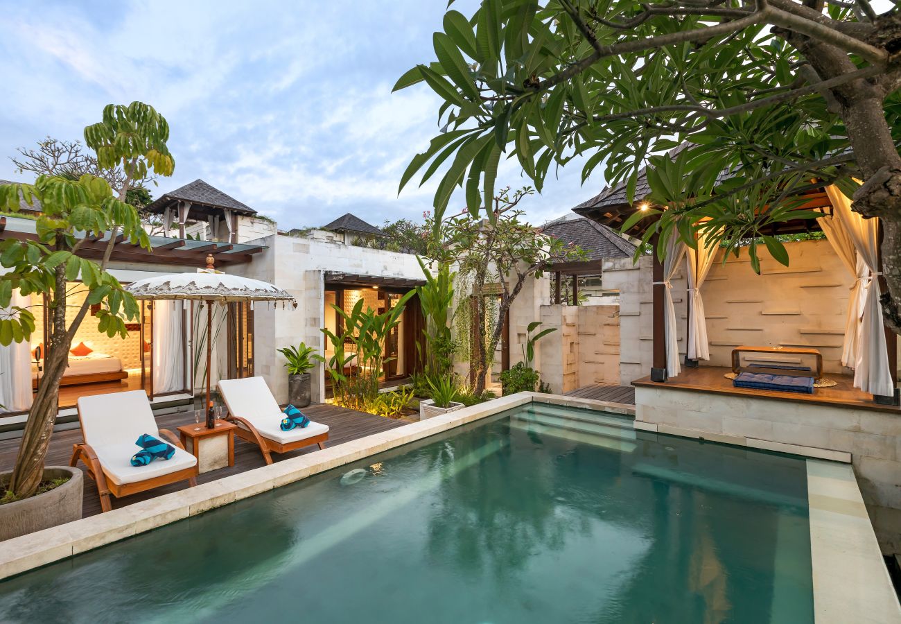 Villa in Seminyak - The chands two A- 2 bedroom frontline villa with stunning Bali sea views