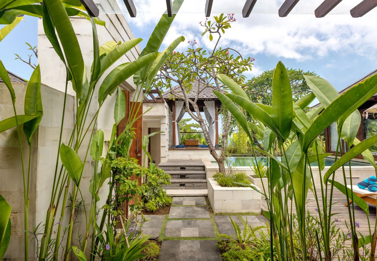 Villa in Seminyak - The chands two A- 2 bedroom frontline villa with stunning Bali sea views