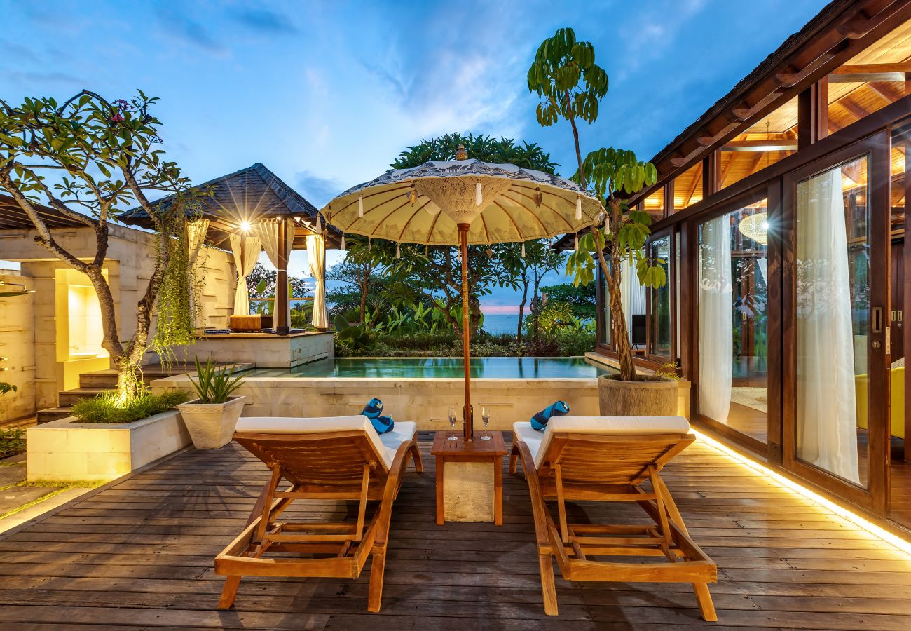 Villa in Seminyak - The chands two A- 2 bedroom frontline villa with stunning Bali sea views