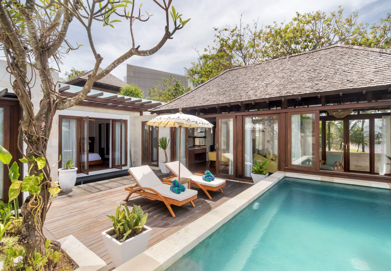 Villa in Seminyak - The chands two A- 2 bedroom frontline villa with stunning Bali sea views