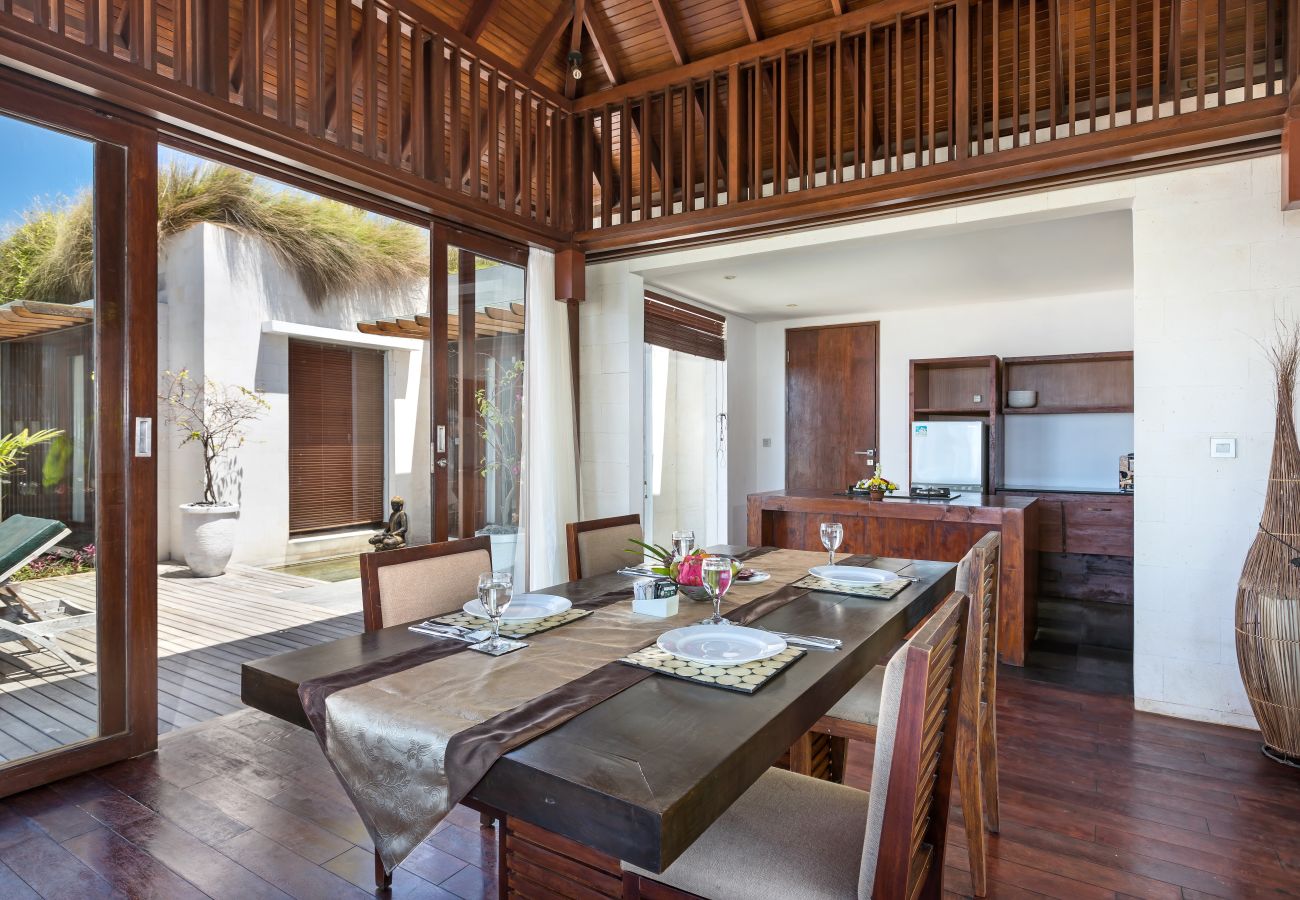 Villa in Seminyak - The chands two A- 2 bedroom frontline villa with stunning Bali sea views