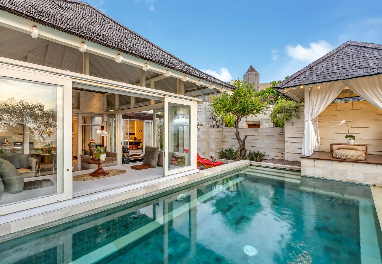 Villa in Seminyak - The chands one B- 1 bedroom frontline house with stunning Bali sea views