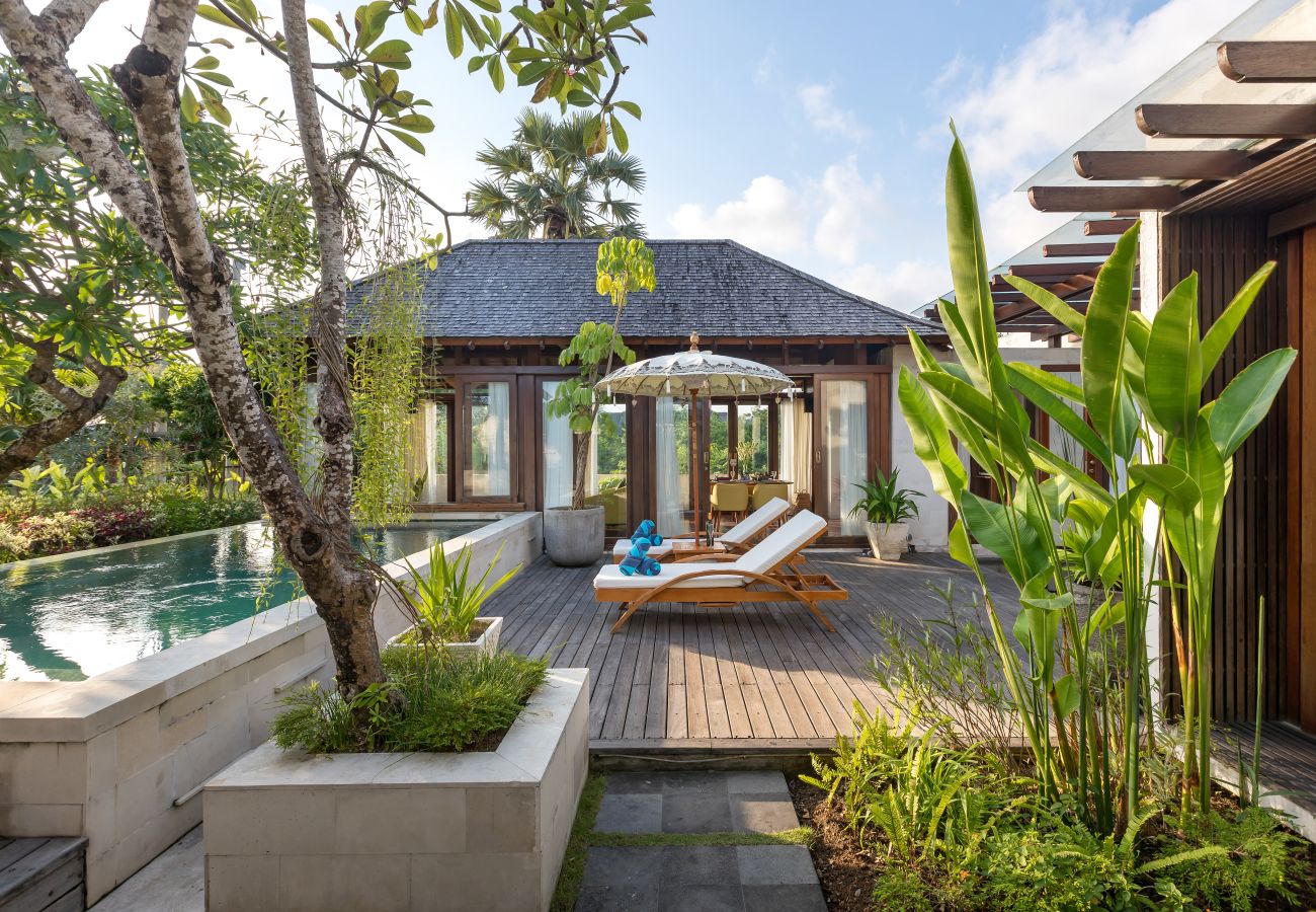 Villa in Seminyak - The chands two B- 2 bedroom frontline villa with stunning Bali sea views