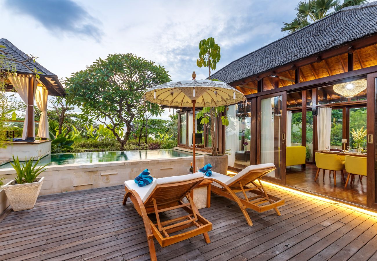 Villa in Seminyak - The chands two B- 2 bedroom frontline villa with stunning Bali sea views