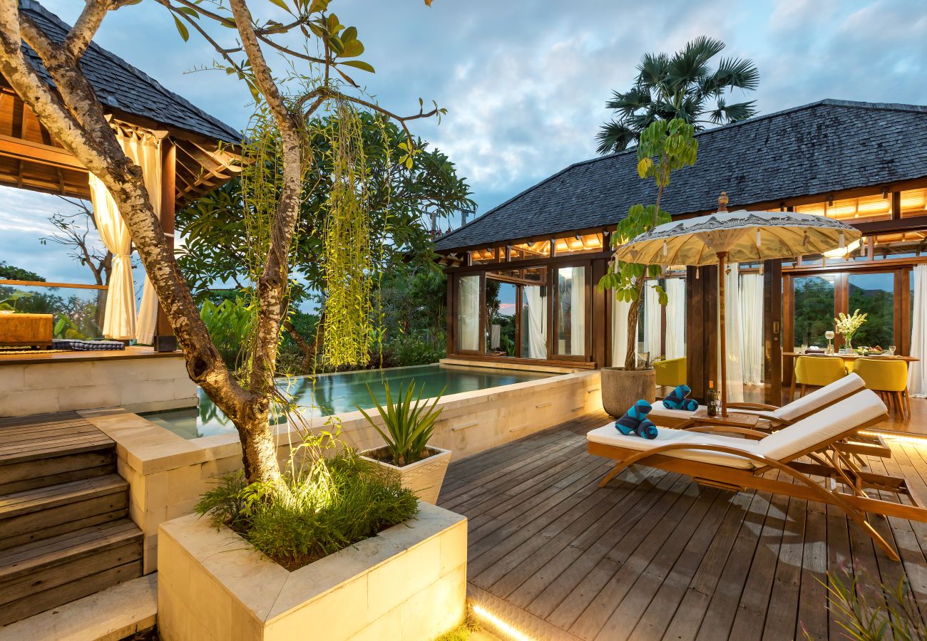 Villa in Seminyak - The chands two C- 2 bedroom frontline villa with stunning Bali sea views