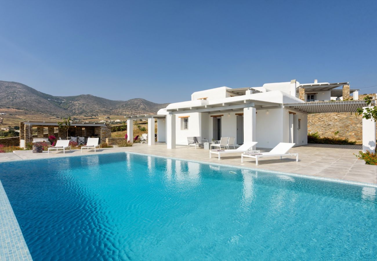 Villa in Paros - Beautiful house for 10 people near of Golden Beach with beautiful sea views