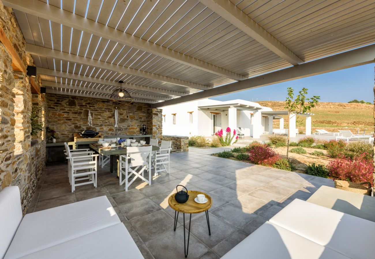 Villa in Paros - Beautiful house for 10 people near of Golden Beach with beautiful sea views