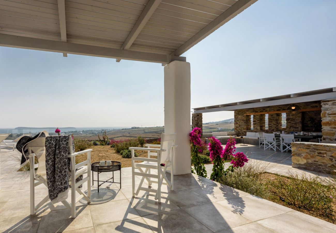 Villa in Paros - Beautiful house for 10 people near of Golden Beach with beautiful sea views