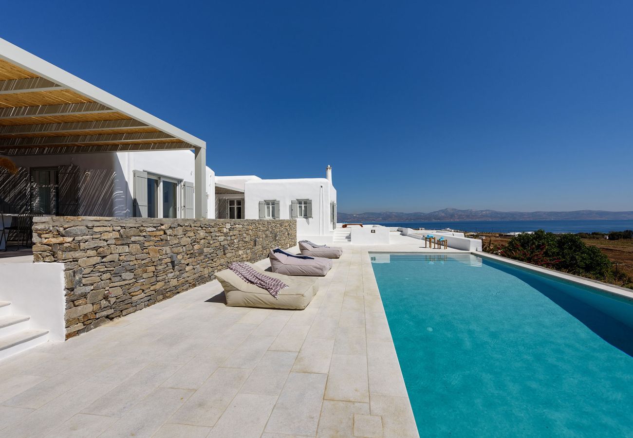 Villa in Paros -  Spectacular house for 14 people with beautiful sea views near Golden Beach