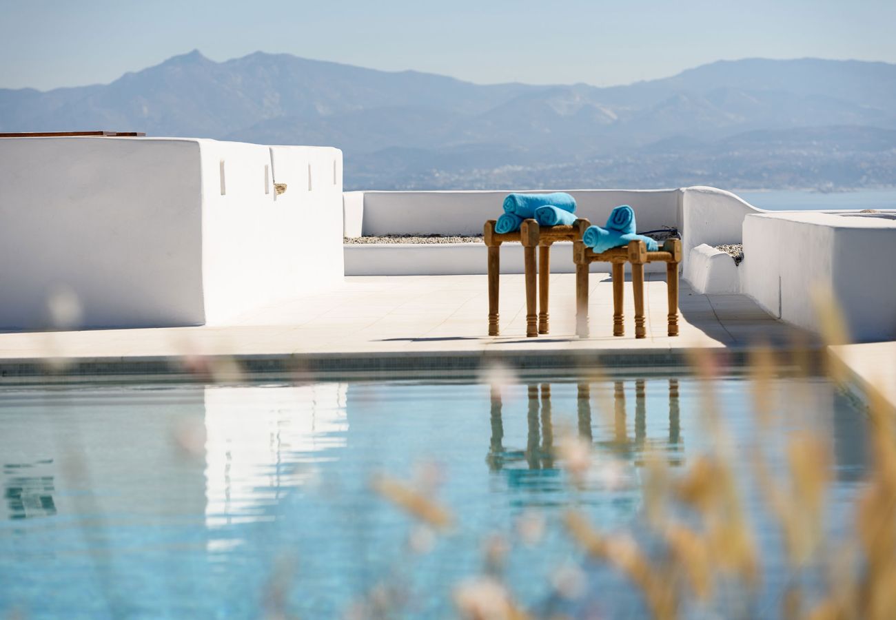 Villa in Paros -  Spectacular house for 14 people with beautiful sea views near Golden Beach