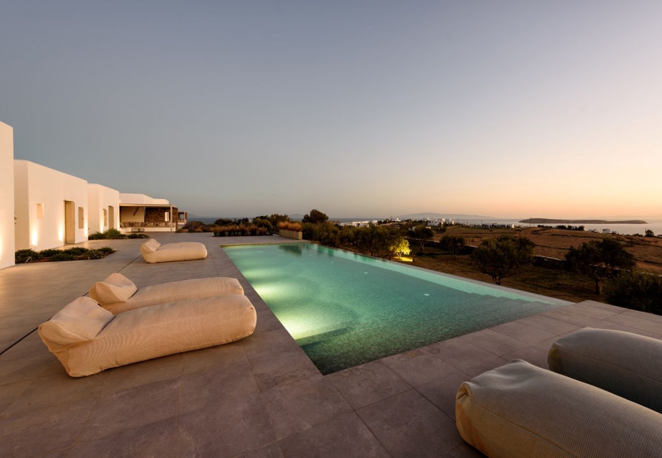 Villa in Paros - Elea - Magnificent house with pool for 10 people and sea views in Golden Beach (Greece)