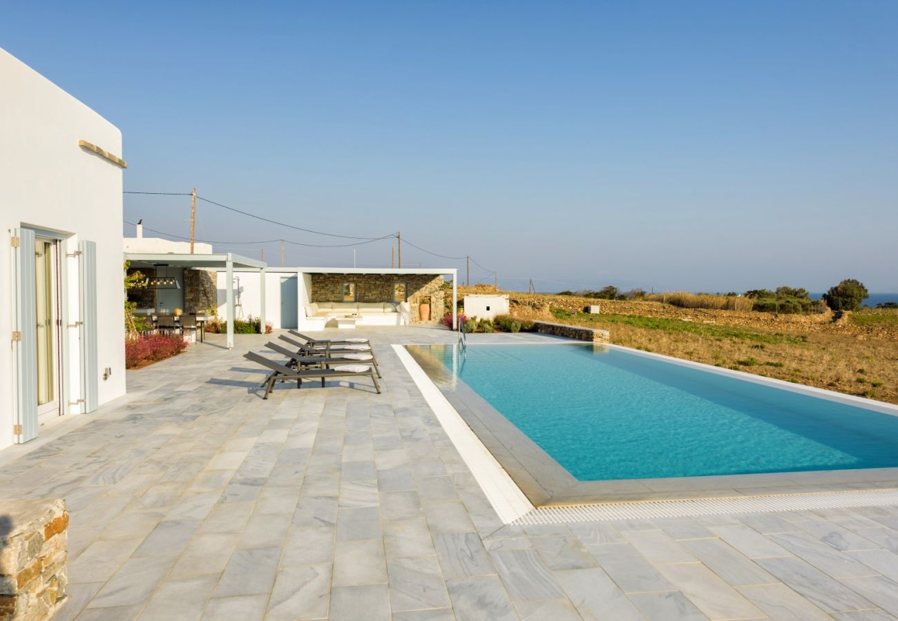 Villa in Paros -  Electra -Villa for 10 people with beautiful sea views in Paros