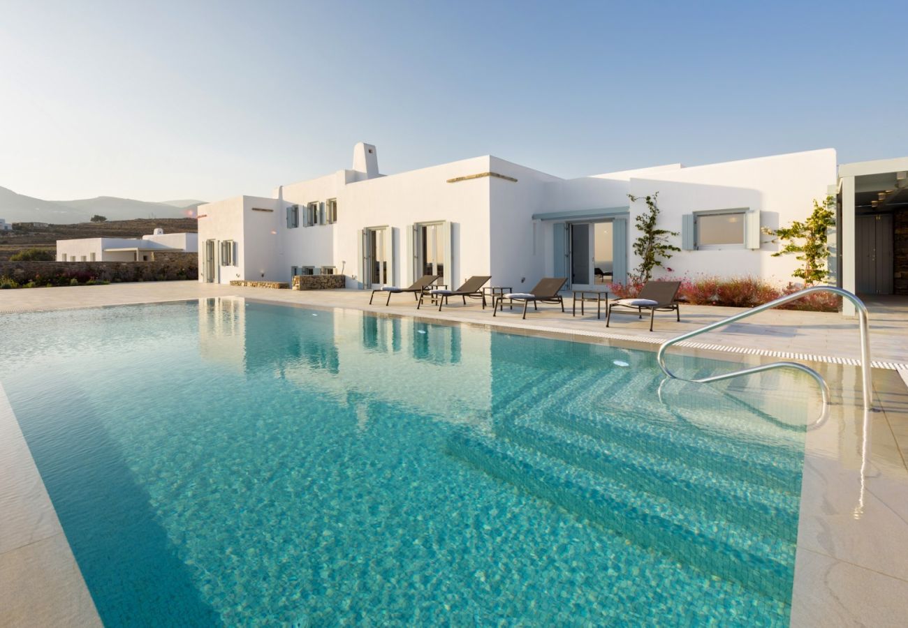 Villa in Paros -  Electra -Villa for 10 people with beautiful sea views in Paros