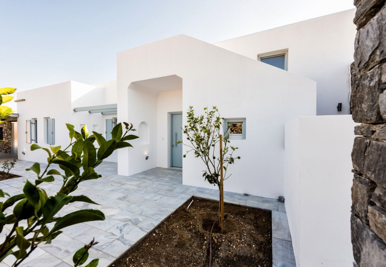 Villa in Paros -  Electra -Villa for 10 people with beautiful sea views in Paros